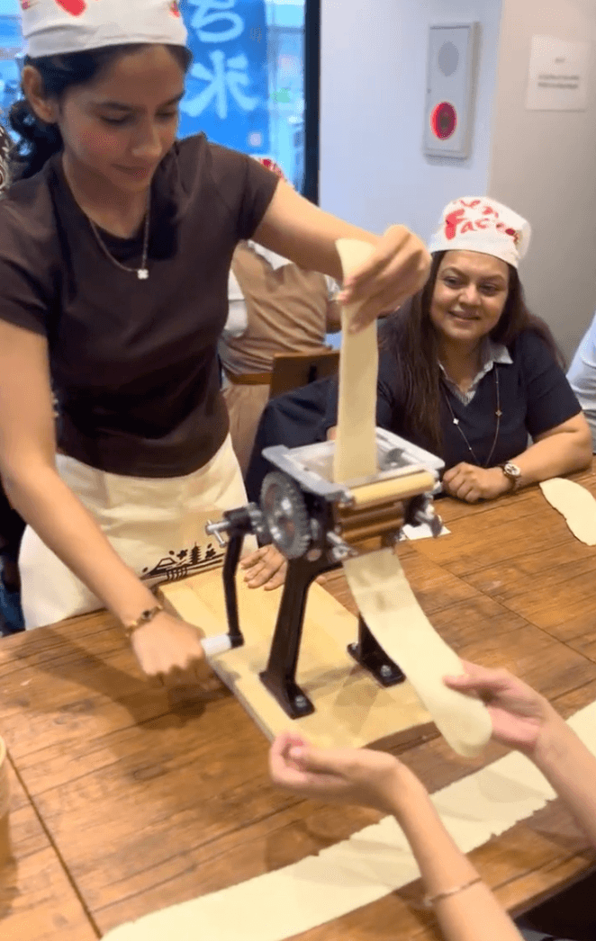 Cutting noodles to the correct thickness